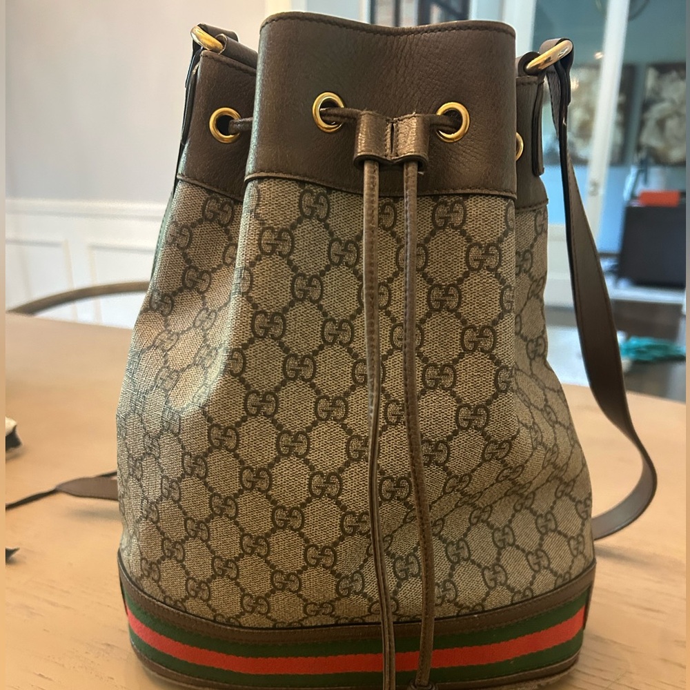 Gucci GG Supreme Ophidia Bucket Bag